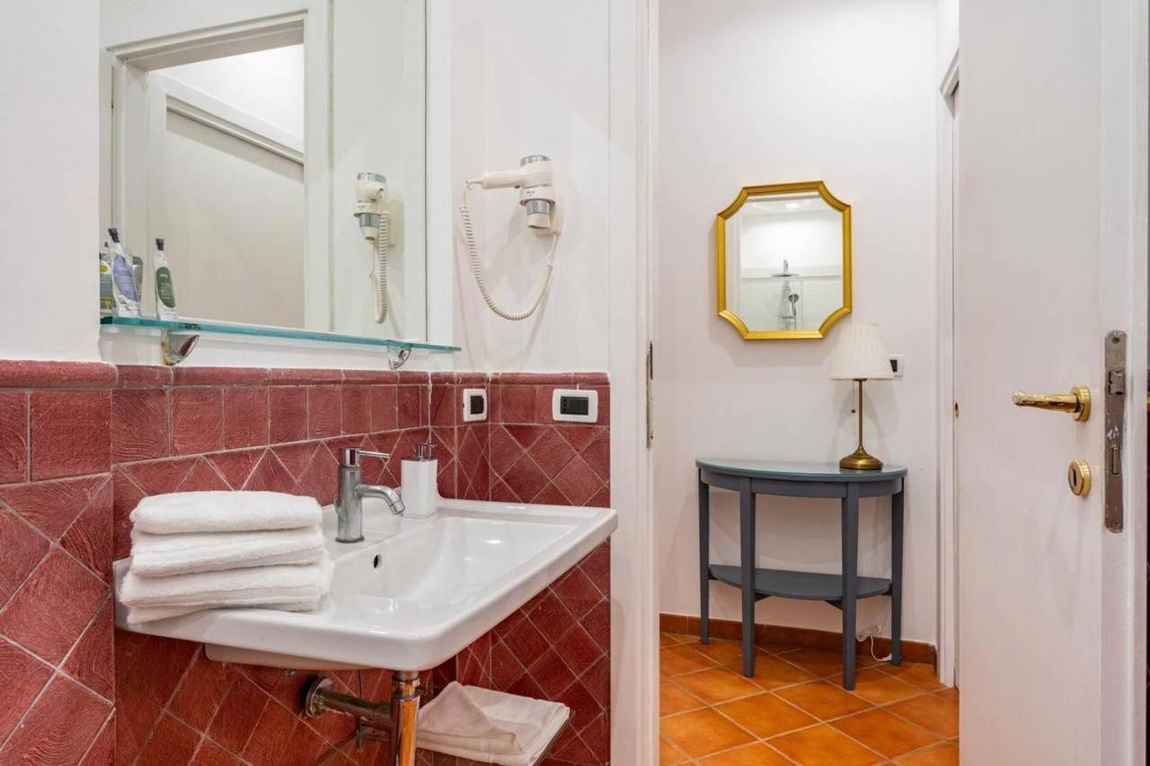 Hotel Fori Imperiali Luxe Mansion Rom Exterior foto